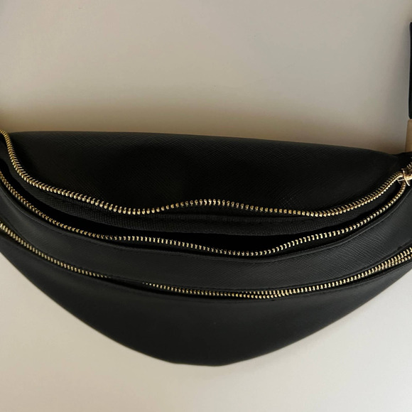 Macy's Black and Gold Fanny Pack - Picture 8 of 15